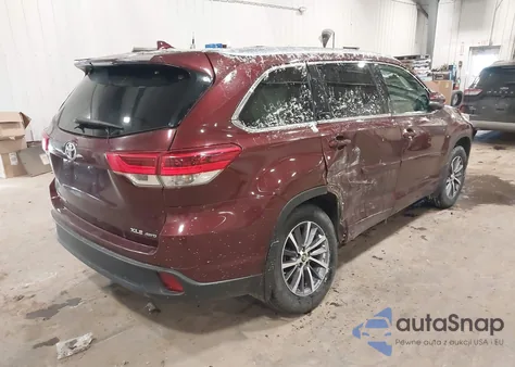 2018 Toyota Highlander Xle z USA, uszkodzony, nr VIN 5TDJZRFH6JS806726